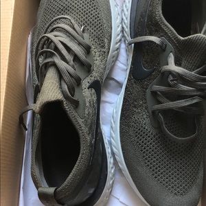 Practically brand new nike epic men’s shoes